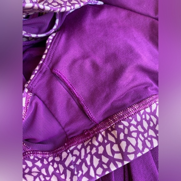 Lululemon Nouveau Limits Tank Built-in Bra, Size 4 - Picture 10 of 10